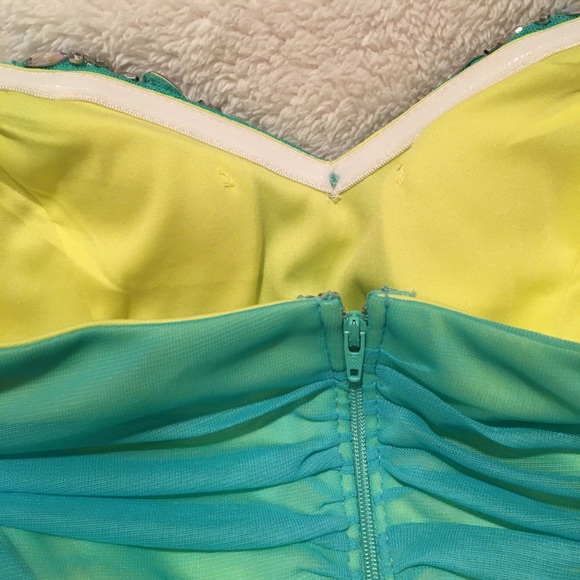 (NWT) strapless Jewel Prom/wedding Gown sz 5 - Picture 7 of 8